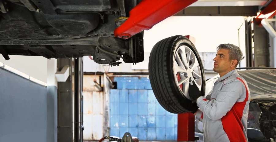 car tire removing and installing